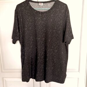 Animal print - black tee.  NWOT.  XL